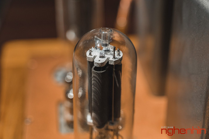 Một đôi loa của thập niên 50 năm vẫn có thể tái tạo những sân khấu âm thanh rộng, chi tiết, độ động cao và hơn hết đó là sự gần gũi với âm thanh tự nhiên mà ngay cả những đôi loa hiện đại vẫn phải ngã mũ thán phục.