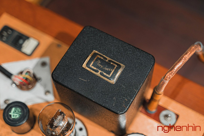 Biến thế xuất âm Bartolucci - Ý chế tạo dành riêng cho đèn 26.