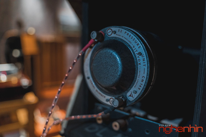 Về chất âm, Vitavox CN-191 nổi tếng với khả năng thể hiện âm thanh ấm ngọt và không gian vô cùng ấn tượng.