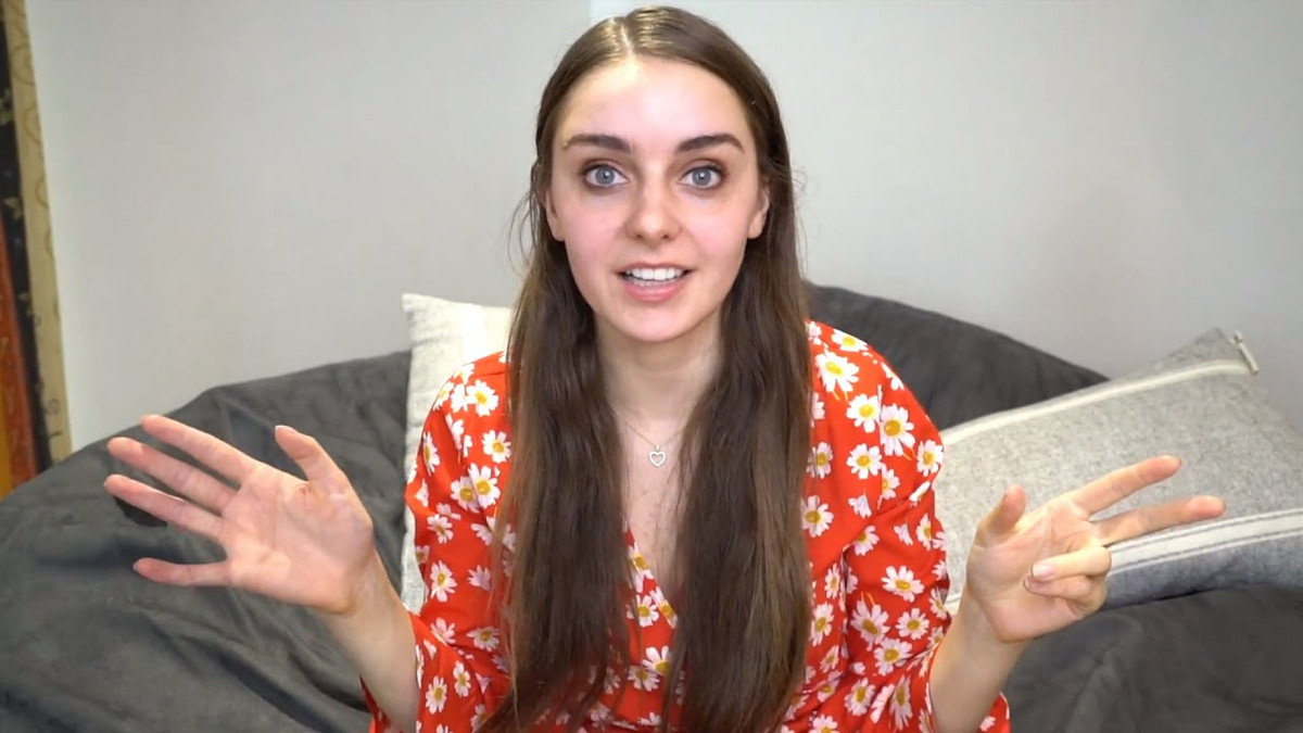 Kênh YouTube của LoserFruit đang có 1,99 triệu người đăng ký, trong khi tài khoản Twitch cũng đang có gần 1,3 triệu người theo dõi..