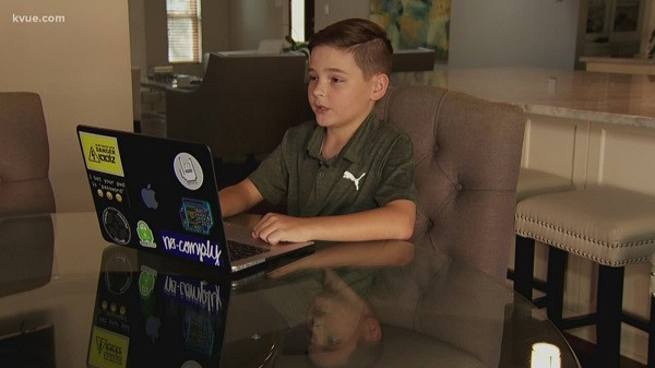 Cụ thể, thần đồng hacker 11 tuổi này không những có thể đột nhập thành công vào bản sao của website bầu cử của tiểu bang Florida mà cậu bé còn có thể thay đổi tên và kết quả biểu quyết trong thời gian ngắn. Kỹ thuật cuả cậu bé đã làm cho thế giới phải ngưỡng mộ.