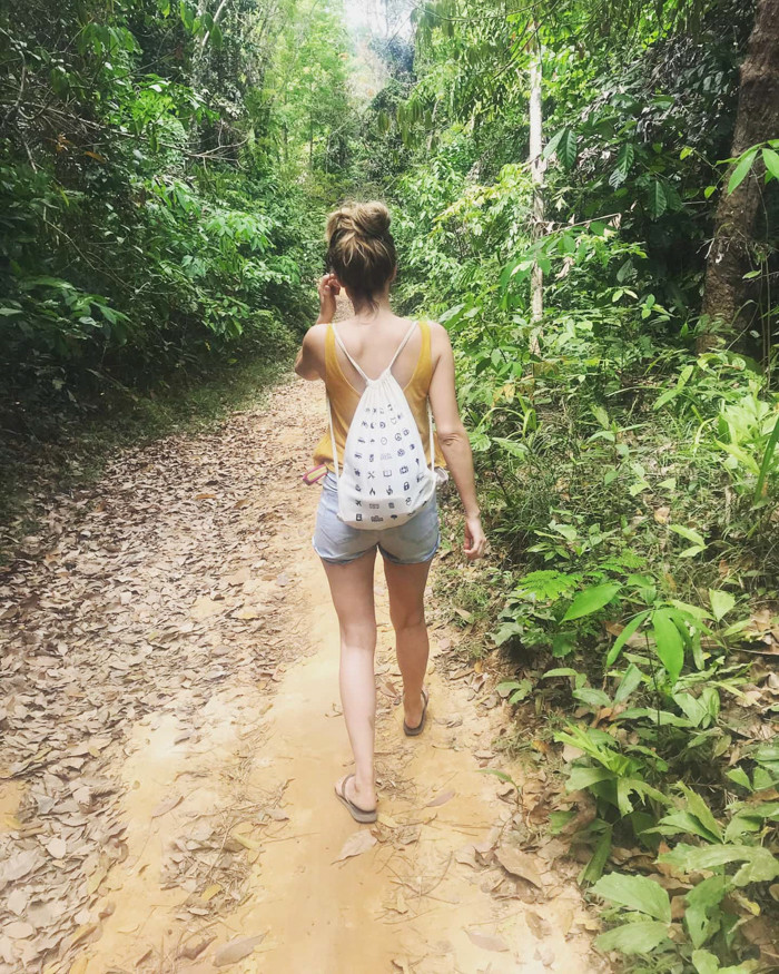 Đại diện IconSpeak chia sẻ: "Đây là một chiếc áo phông, không phải là ứng dụng và nó có thể tương tác khi sử dụng, đặc biệt là không cần pin và siêu bền".