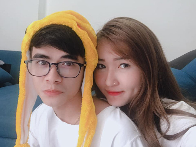 Vừa qua, nữ streamer Uyên Pu đã đón chào đứa con đầu lòng, cô nàng mới đây cũng xác nhận đã nhận thiệp hồng từ Xemesis.
