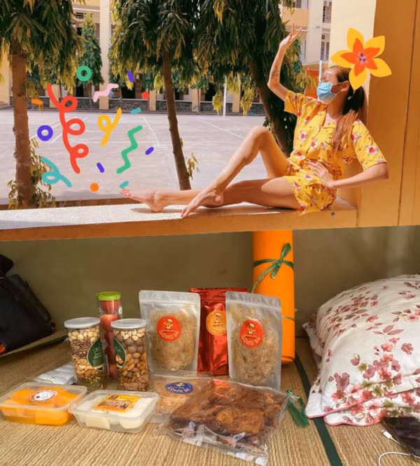 Trên mạng xã hội những ngày gần đây, Võ Hoàng Yến là một trong những cái tên hot nhất. Cô được dư luận quan tâm khi thường xuyên chia sẻ ảnh, những câu chuyện thú vị về cuộc sống cách ly lên trang cá nhân.