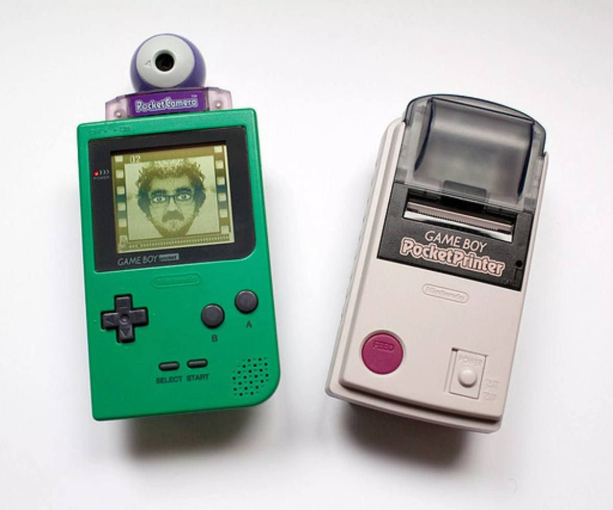 Những cuộc độ chế này đều xuất phát từ nền gốc đầu tiên là Game Boy Camera của Nintendo sản xuất.