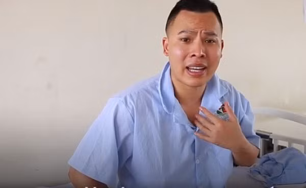 Không những thế, khi được phỏng vấn anh còn chê bai điều kiện nơi cách ly "ngột ngạt, bức bối", ''không bị bệnh mà đến đây thành bị bệnh'' khiến dân mạng và nhiều nghệ sĩ Việt khá bất bình.