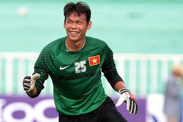 Anh đã đạt tới hơn 500.000 điểm thông thạo với vị tướng Twisted Fate, gần 450.000 điểm thông thạo với Zed và 240.000 điểm thông thạo với Kayle. Có thể thấy đây là 3 vị tướng mà Tấn Trường tự tin nhất để leo rank.