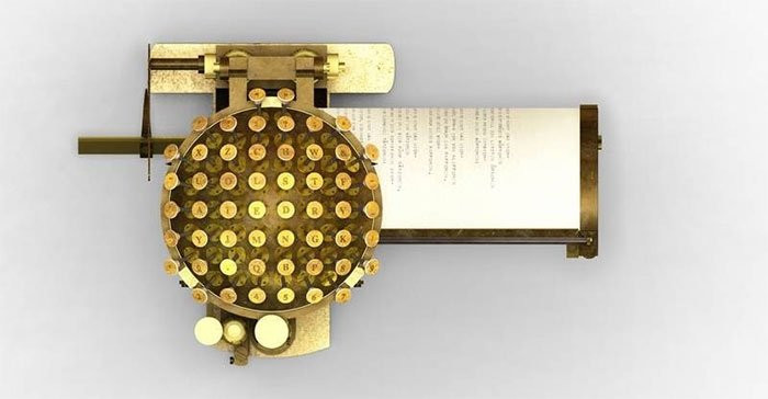 Mô hình thương mại của máy đánh chữ đầu tiên là Malling-Hansen Writing Ball, được phát minh tại Copenhagen, Đan Mạch vào năm 1865. Một hình dạng gây tò mò giống như một con nhím cơ học, Writing Ball được ví như MacBook Pro thời đó. Mặc dù được những người đam mê sưu tầm, nhưng máy đánh chữ thủ công cũng lỗi thời như bút lông.