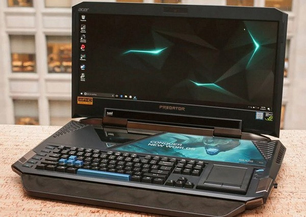 Acer Predator 21X được xem là một trong số những siêu máy tính chơi game, thiết kế thiết giáp hầm hố dành riêng cho game thủ. Cấu hình cực mạnh bao gồm CPU i7 thế hệ 7 7820HK, RAM 64 GB, ổ cứng 2 TB và 2 card đồ họa rời NVIDIA GeForce GTX 1080 với dung lượng 16 GB.