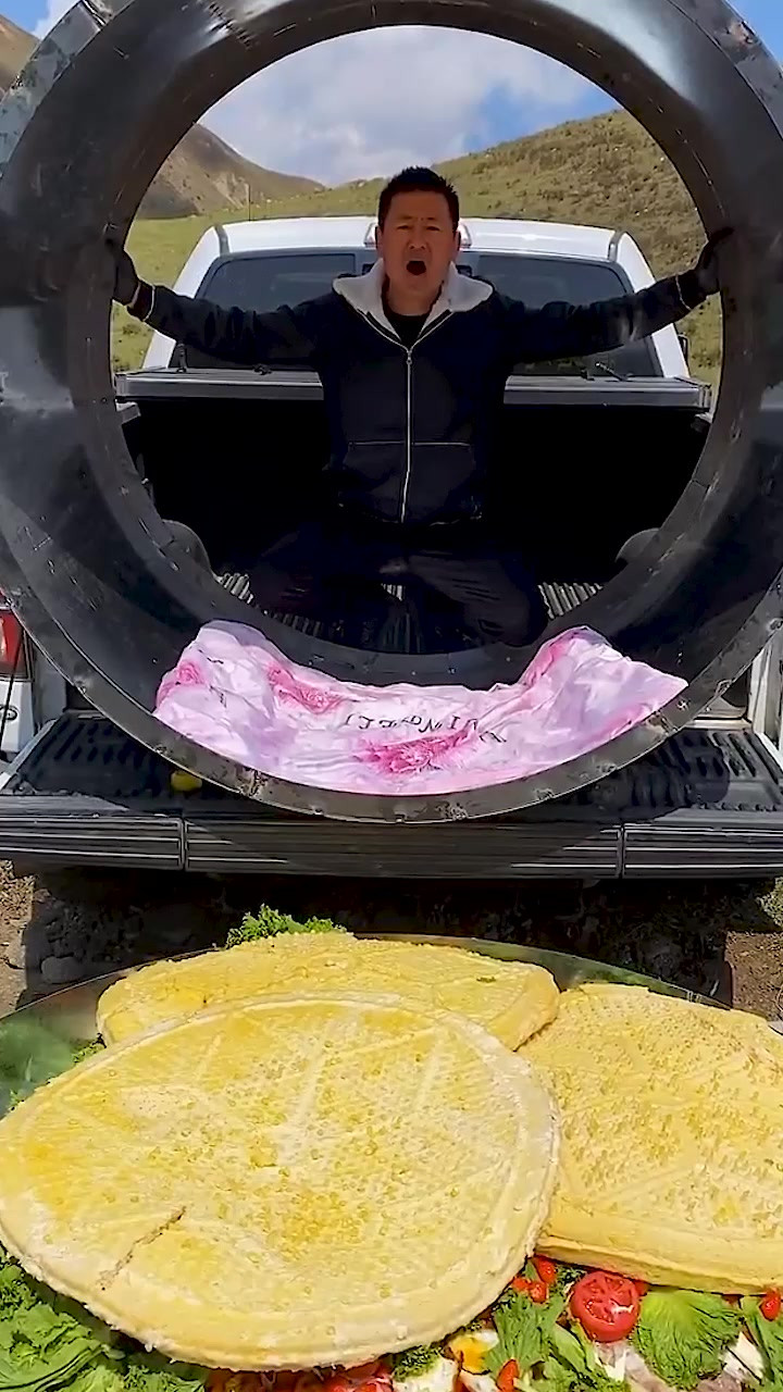 Phong cách làm video kỳ lạ này khiến không ít người dùng TikTok tò mò, đồng thời cũng làm nổ ra vô vàn ý kiến trái chiều.