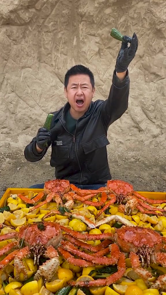 Tất cả mọi thứ từ dụng cụ nấu ăn đến các nguyên liệu đều được chuẩn bị cực kỳ công phu.