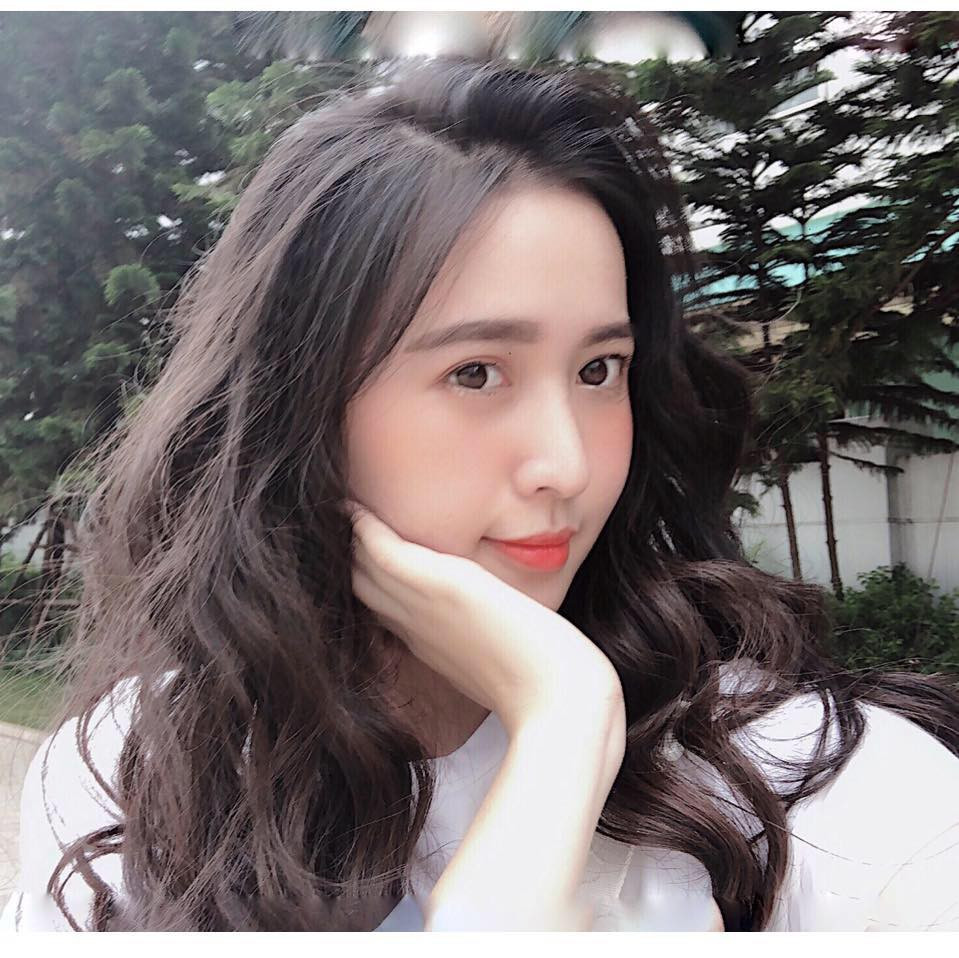 Cô có khả năng chơi tốt các tướng Pháp sư và các vị tướng hỗ trợ, đạt tới mức rank Cao Thủ.