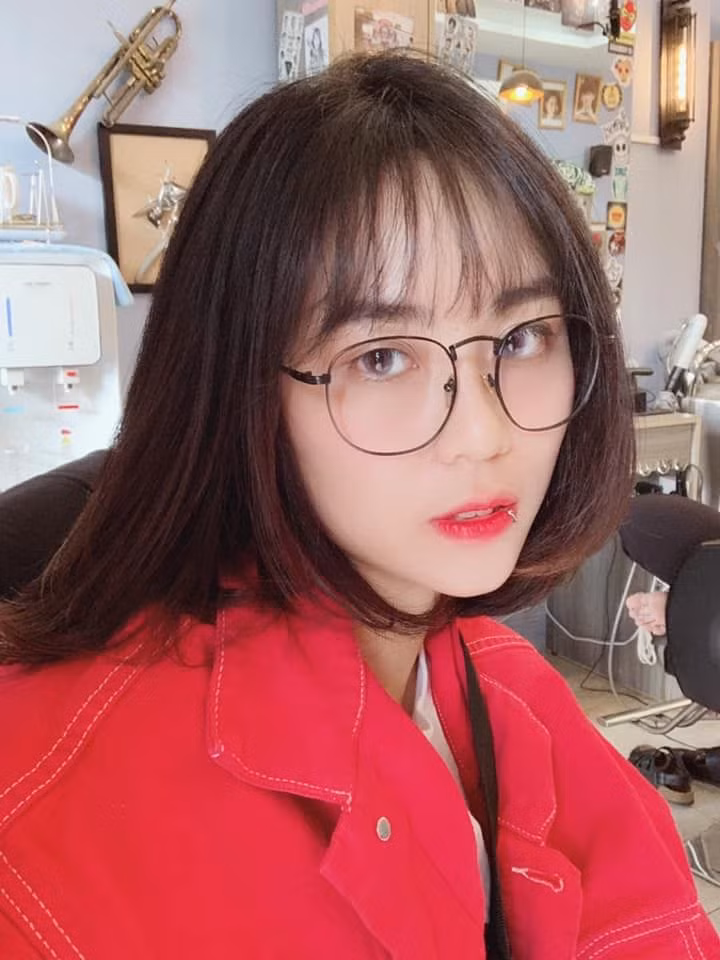 Vẻ ngoài xinh xắn, khả năng tương tác với khán giả tốt mỗi lần lên sóng chính là chìa khóa giúp MisThy có được thành công như hiện tại.