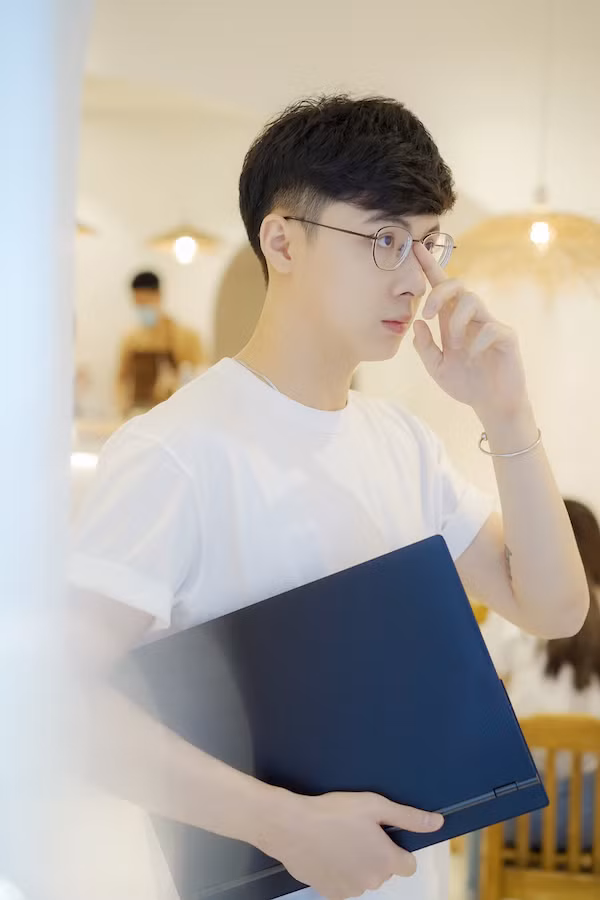 Một số hình ảnh đời thường của streamer Noway.