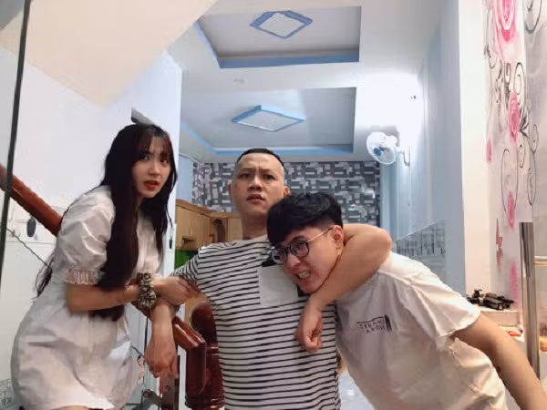 Hiện tại, Noway đang làm việc dưới mái nhà SBTC team Thầy Giáo Ba và sở hữu lượng người hâm mộ nhất định.