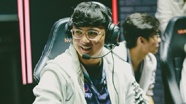 Quyết tâm giảm cân đã giúp anh chàng "lên hương" nhan sắc như hiện tại.