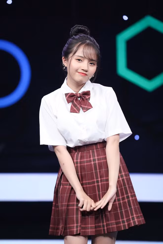 Với ngoại hình nhỏ nhắn, đáng yêu Hường Lulii dễ dàng chinh phục được các đấng mày râu.