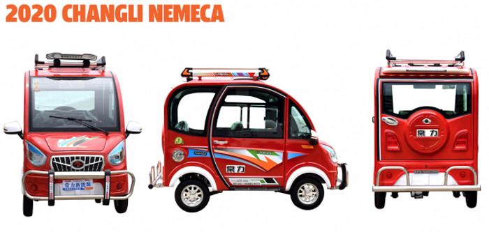 Bộ vỏ xe bằng kim loại khá cứng cáp.