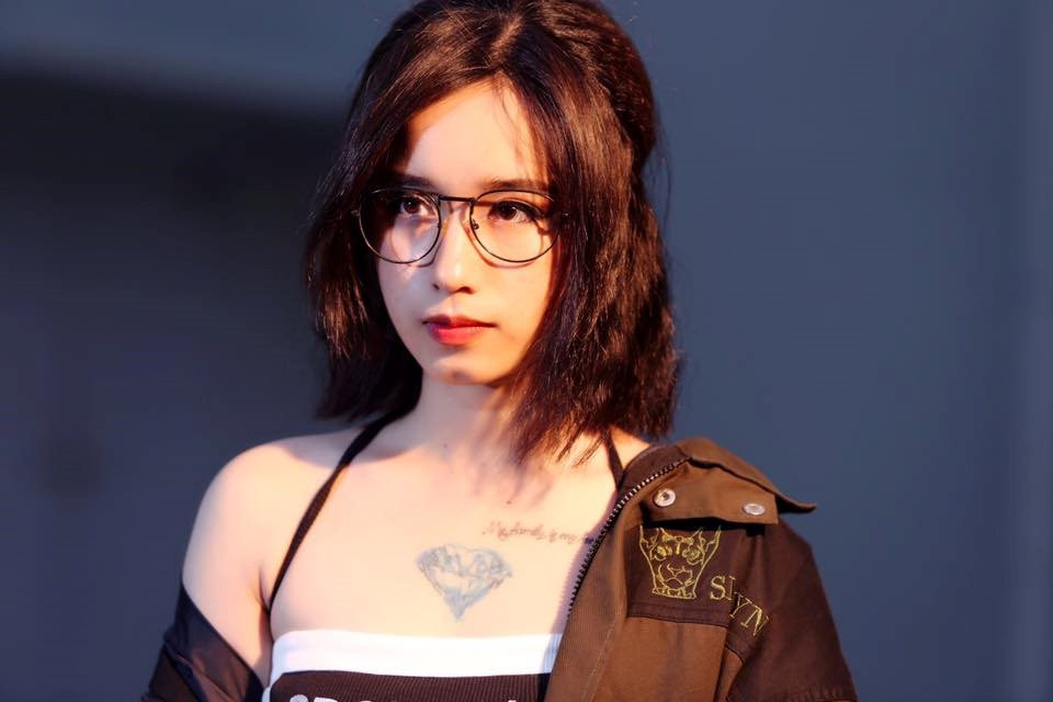 Tuy không có nhan sắc xinh đẹp vượt trội nhưng Tippy lại sở hữu danh hiệu "Nữ streamer sở hữu nhiều hình xăm nhất".