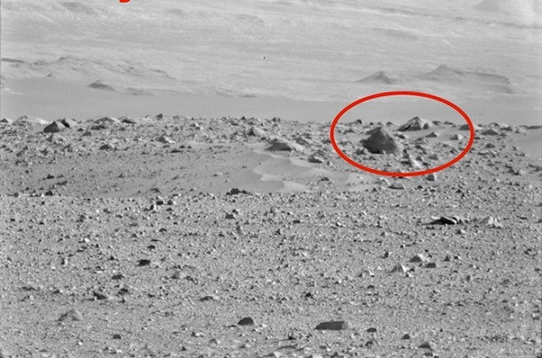 Nguoi ngoai hanh tinh xay giong het cua con nguoi tren sao Hoa?