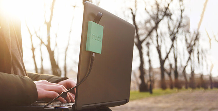 Cục modem được phát triển bởi hãng Nect có thể mang đến cho người dùng kết nối mạnh mẽ như đang dùng Wi-Fi với tốc độ 150Mbps cả ngày mà không lo tốn pin. Với thiết kế nhỏ gọn đi kèm những gói dữ liệu 4G từ các nhà mạng trên toàn thế giới, modem của Nect sẽ là người bạn đồng hành đáng tin cậy cho những chuyến công tác dài ngày.