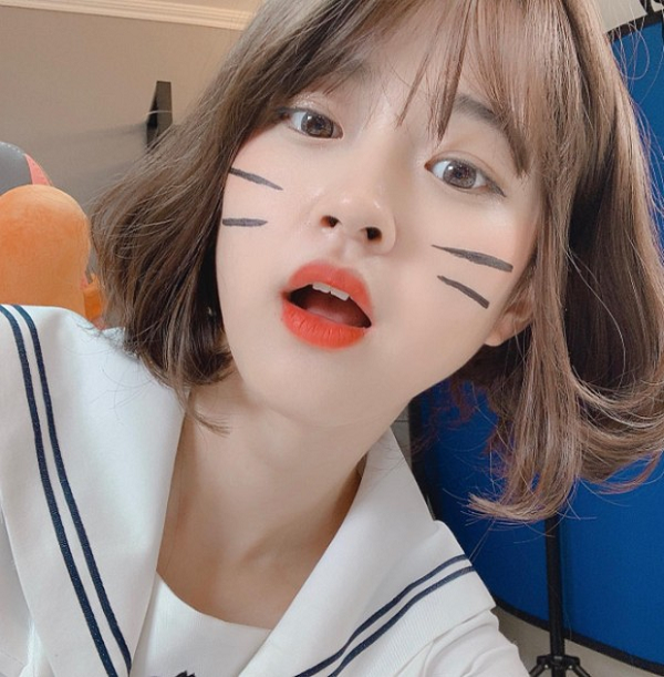 Không chỉ có nghị lực "phi thường", Moonwol còn gây chú ý bởi nhan sắc xinh đẹp.