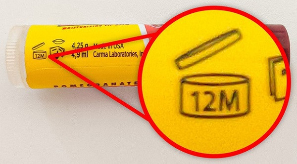 Trên hầu hết các gói đồ trang điểm đều xuất hiện con số cùng chữ M như 6M, 12M,...Đây là biểu tượng cho thời hạn bạn nận sử dụng sản phẩm sau khi mở, và con số đi kèm tượng trưng cho số tháng (month).