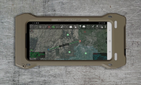 Theo Samsung, chiếc S20 Tactical Edition có những tính năng mà không phải smartphone nào cũng làm được. Đó là bật hoặc tắt màn hình trong khi đeo kính nhìn ban đêm và tùy chọn mở khóa điện thoại khi ở chế độ nằm ngang.