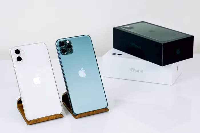 Cụ thể, nguồn tin từ các nhà phân tích của Wedbush Securities mới đây cho biết, iPhone 12 phiên bản 4G sẽ được Apple ra mắt vào tháng 2/2021, chậm hơn 4 tháng so với thế hệ iPhone 12 5G.