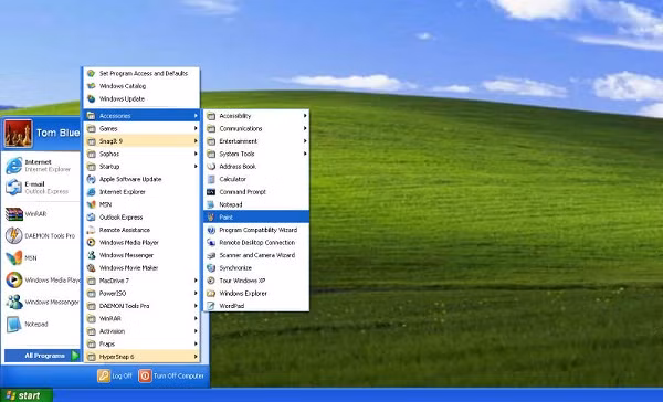 Nhiều người tin bức ảnh là sản phẩm của các phần mềm công nghệ. Nhưng thực tế, đây là ảnh chụp bằng máy cơ tại tại vùng Sonoma County, California – Mỹ của tác giả người Mỹ Charles O'Rear, khi đang trên đường ghé thăm bạn gái mình.