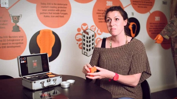 Bằng cách sử dụng D3O sản xuất các thiết bị bảo vệ, người ta hy vọng sẽ giảm bớt những chấn thương không đáng có đối với con người.