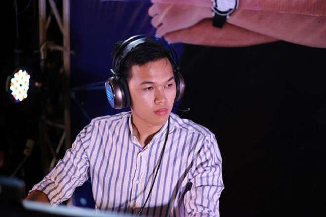 Dù sở hữu nhiều thành tích "khủng", cùng khoảng trên dưới 30 chức vô địch trong 10 năm theo đuổi bộ môn Đế Chế, cuộc sống của chàng trai 9x này cũng không có gì quá khác biệt với mọi người.