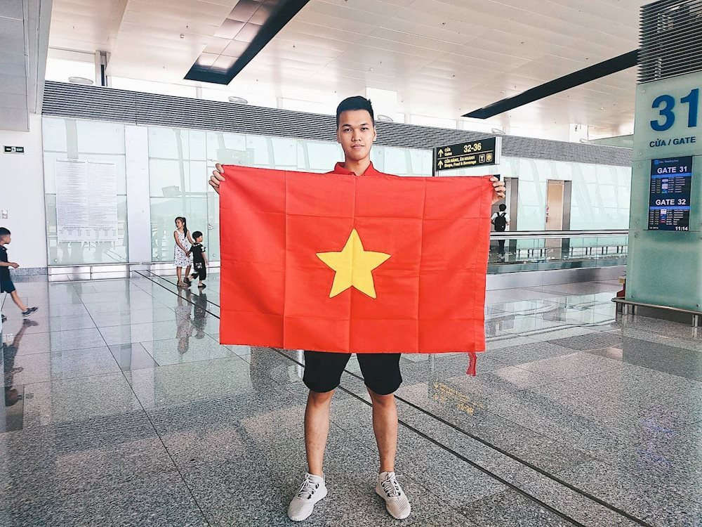 Theo nhiều người chơi, lối đánh của Chim Sẻ Đi Nắng thuộc hàng "cực dị", nhưng đủ sức vượt qua các cao thủ lão làng khiến Chim Sẻ được gắn với biệt danh "thần đồng" của Đế Chế Việt Nam từ đó. Cũng vì như vậy mà Đức Bình đã đem về không ít vinh quang cho cộng đồng AoE Việt.