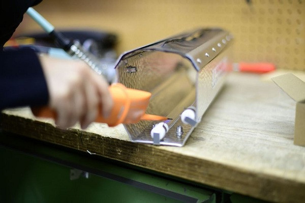 Ngoài thang máy diệt virus corona từ tia cực tím, công ty cũng bổ sung dòng sản phẩm mới là lớp phủ kháng khuẩn, không dựa trên công nghệ UV.