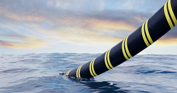 Việc đầu tư cáp quang biển là cực kỳ tốn kém và rất phức tạp, bởi vậy khó có chuyện tuyến cáp quang biển liên tục đứt do giá rẻ, đầu tư chi phí thấp. ''Việc thi công vô cùng phức tạp nên tuyệt nhiên không có chuyện các nhà mạng đưa một sợi cáp chất lượng kém xuống đáy biển để rồi phải tốn thêm rất nhiều tiền cho việc khắc phục sự cố'', ông Nguyễn Văn Khoa - tổng giám đốc FPT Telecom khẳng định.