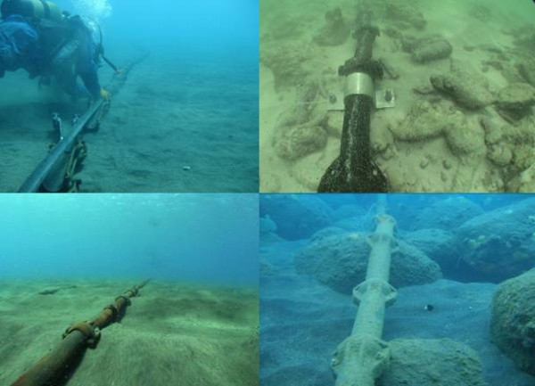 Ngày nay, cấu trúc một sợi cáp quang biển gồm lớp vỏ bằng polyethylene, băng dính Mylar, các sợi thép đan bao bên ngoài lớp nhôm chống nước, Plycarbonate rồi tới ống đồng (hoặc nhôm) để bảo vệ. Trước khi tới các sợi cáp quang ở trong cùng là một lớp thạch dầu hay mỡ khoáng (parafin mềm, một dạng hỗn hợp bán rắn của hydrocarbon).