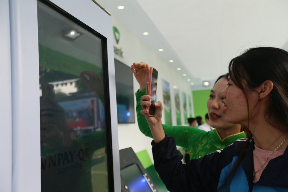 Thông qua Sóng Festival, công nghệ thanh toán điện tử được dần phổ biến tới giới trẻ hơn.