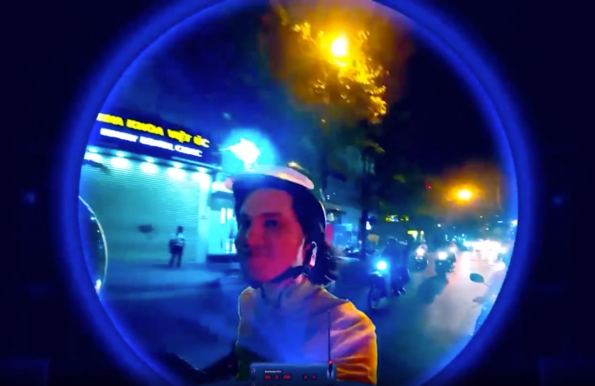 Đến khi trải nghiệm cỗ máy thời gian do chính tay mình tạo ra, bản thân Lucas cũng ngỡ ngàng. Anh thừa nhận rằng, đã có quá nhiều những ký ức đẹp mà mình vô tình lãng quên, "cỗ máy thời gian" đã cho anh một lần nữa trở lại và sống lại trong từng khoảnh khắc đó.