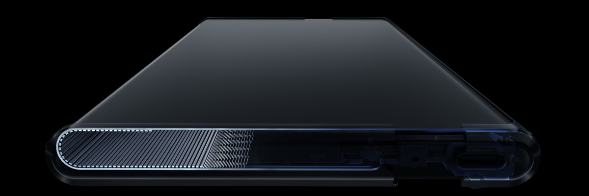 Để bảo vệ hệ thống cuộn, Oppo đã phát triển bộ khung động, gồm khung cố định bên ngoài và khung trượt bên trong. Khi màn hình cuộn ra, khung trượt và nắp pin mặt lưng được di chuyển để bảo vệ các bộ phận bên trong tốt hơn. Theo Engadget, Oppo đã đăng ký 122 bằng sáng chế cho dự án, trong đó gồm 12 bằng sáng chế dành cho hệ thống cuộn.