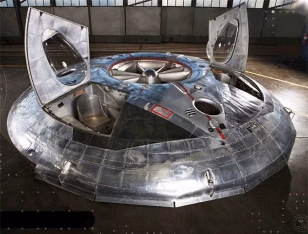 Tuy nhiên đây tiếp tục là một phát minh sai lầm của con người khi chứng minh không ổn định trong các cuộc thử nghiệm khí động lực học. Dự án đã bị hủy bỏ vào năm 1961 và hiện 2 nguyên mẫu máy bay đang được lưu giữ trong Bảo tàng Vận tải lục quân và Bảo tàng Không quân quốc gia Mỹ.