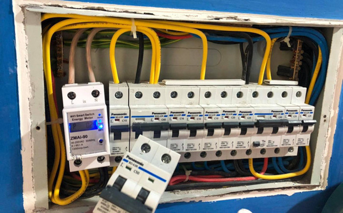 Công tơ có khả năng tích hợp đo ghi từ xa bằng handheld qua sóng radio RF hoặc qua đường dây tải điện nhờ lắp đặt các module rời: Modul Handheld RF, modul PLC, modle GRPS, rất thuận tiện và linh hoạt khi lựa chọn phương thức ghi chỉ số điện năng, đồng thời tiết kiệm đầu tư.