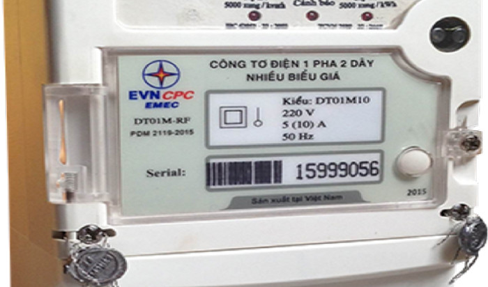 Nhiều người vẫn chưa tin tưởng độ chính xác của công tơ điện tử khi tiền điện tăng cao hơn, chênh lệch hơn khi sử dụng đối chiếu với công tơ cơ khí trong nhà. Bên cạnh đó, người dùng cũng bày tỏ sự nghi ngại khi đây là thiết bị đo đếm kiểm soát từ xa, khó minh bạch.