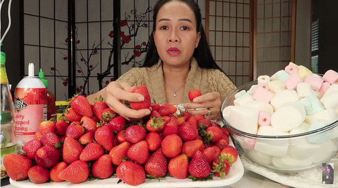 Vinh Nguyễn Thị là nữ Youtuber hiện đang sinh sống ở thành phố Seattle, bang Washington, Mỹ.