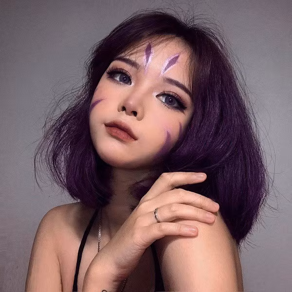 Hẳn cộng đồng LMHT vẫn còn nhớ màn cosplay nữ tướng Kai'Sa ấn tượng của cô nàng Nguyễn Thục Chi - một nữ game thủ LMHT xinh đẹp và đầy thần thái.