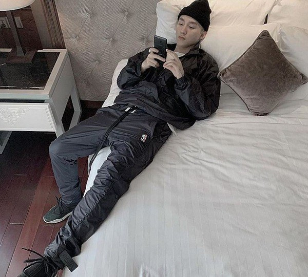 Sơn Tùng rất hiếm khi để lộ các món đồ công nghệ mà anh sử dụng. Trong thời gian làm đại diện hình ảnh cho Oppo, anh được cho là từng sở hữu một chiếc điện thoại của thương hiệu này.