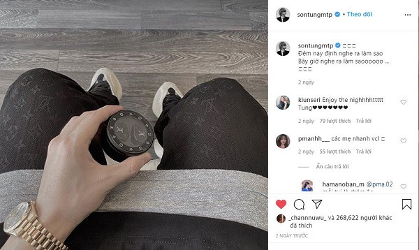 Mới đây trên trang cá nhân Instagram, Sơn Tùng M-TP chia sẻ hình ảnh cặp tai nghe mới cực xịn mà anh vừa sở hữu. Cộng đồng mạng và người hâm mộ nhanh chóng ''truy lùng tung tích'' của chiếc tai nghe đặc biệt này và không khỏi bất ngờ.