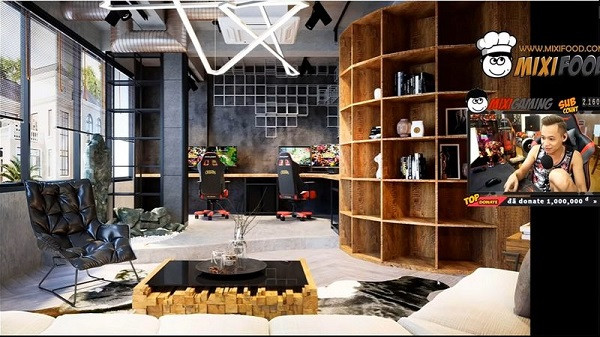 Trong một lần stream, Độ Mixi chia sẻ với người hâm mộ những hình ảnh 3D về biệt phủ 7 tầng mới của mình. Ngoài ra anh còn sở hữu cho mình chiếc Madza CX5 cùng với đó là hàng loạt tài sản đắt tiền khác.