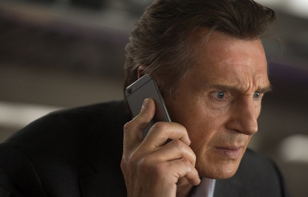 Apple lam lo chi tiet bi mat trong phim bom tan boi quy dinh la