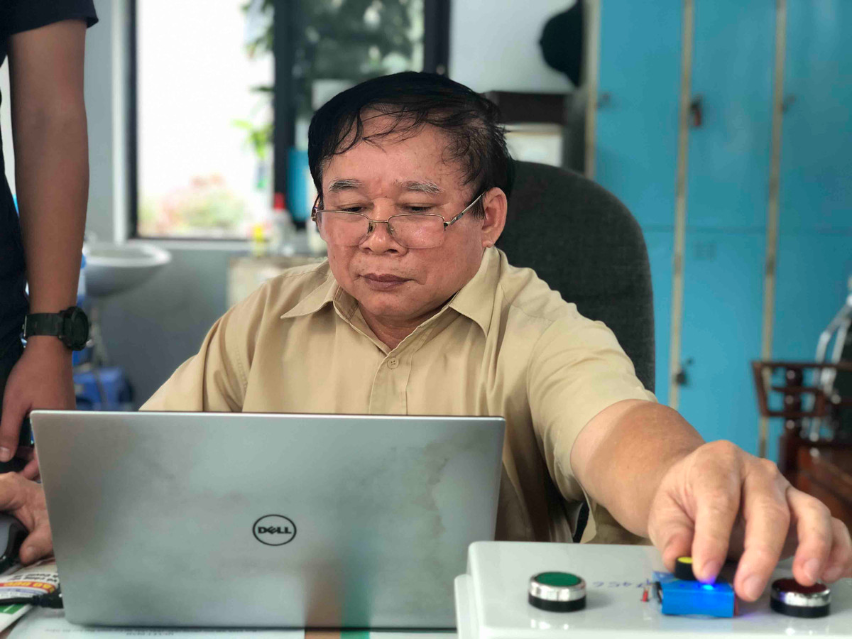 May do than nhiet tu xa cuu Thu truong Giao duc che tao co gi dac biet?-Hinh-2