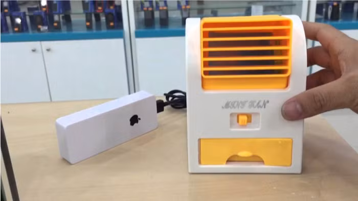 Khi sử dụng trong tiết trời nóng, nhiều khi người dùng còn không cảm nhận được sức gió và độ mát phả ra từ chiếc quạt.